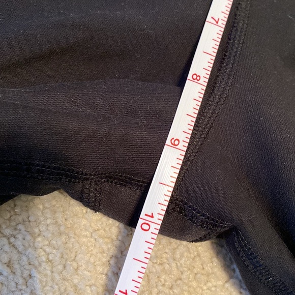 Nike DRI-FIT ONE legendary pant in black medium. Excellent condition. - Picture 14 of 14